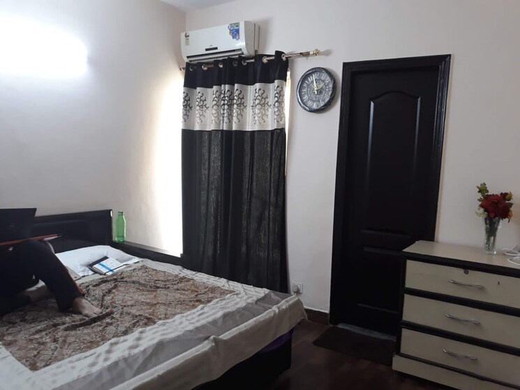 Bedroom, paras-tierea 2.5 Bedroom 1195 Sq.Ft. Apartment In Sector 137 Noida 8881587