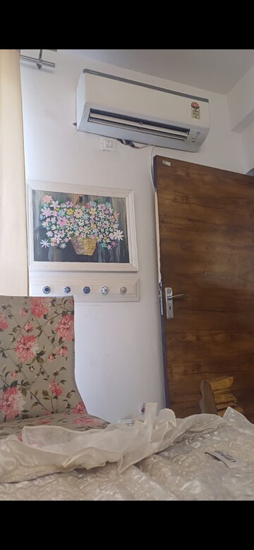 Furnished Amenities in 2 BHK Apartment at NK Sharma Savitry Greens 2, Ghazipur – for Rent