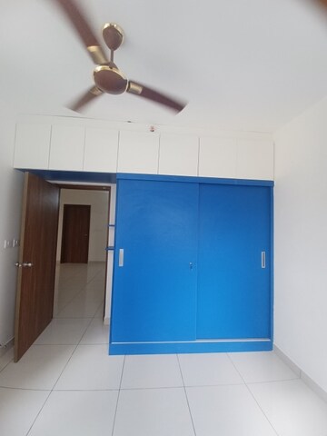 Room in 2 BHK Apartment at Prestige Finsbury Park Hyde, Bagaluru – for Rent