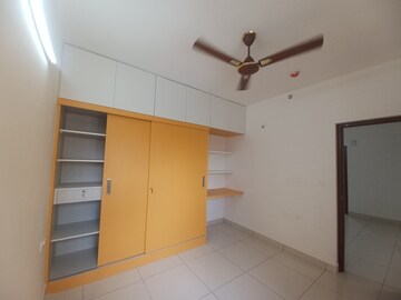 Room in 2 BHK Apartment at Prestige Finsbury Park Hyde, Bagaluru – for Rent
