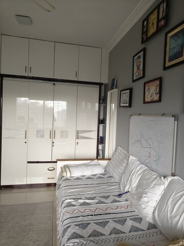 2 BHK Apartment For Rent in K Raheja Palm Court, Malad West