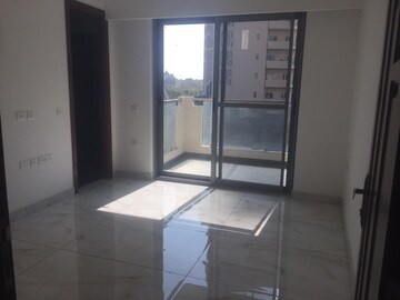 Room in 3.5 BHK Apartment at Ahinsha Naturez Park, Sector 41 – for Sale
