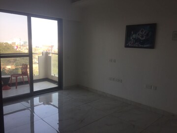 Room in 3.5 BHK Apartment at Ahinsha Naturez Park, Sector 41 – for Sale