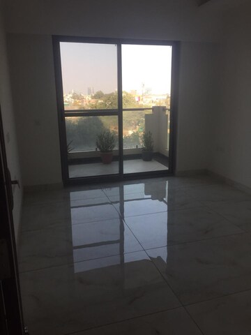 Room in 3.5 BHK Apartment at Ahinsha Naturez Park, Sector 41 – for Sale