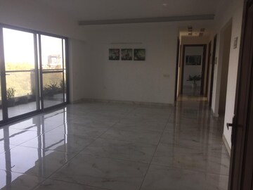 Room in 3.5 BHK Apartment at Ahinsha Naturez Park, Sector 41 – for Sale