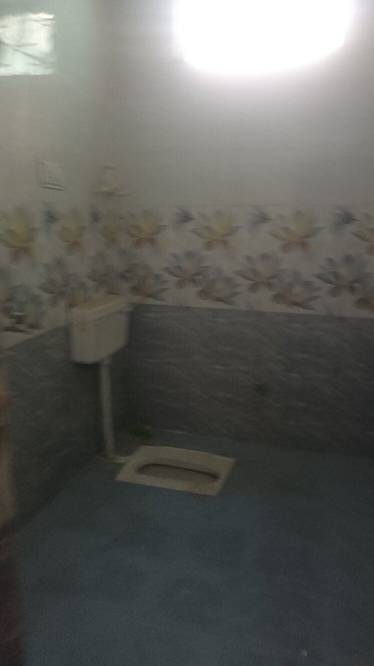 Bathroom, indira nagar 2 Bedroom 800 Sq.Ft. Builder Floor In Indira Nagar Lucknow 8881651
