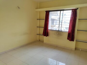 Room in 2 BHK Apartment at Spring Glory Co-Operative Society, Kharadi – for Rent