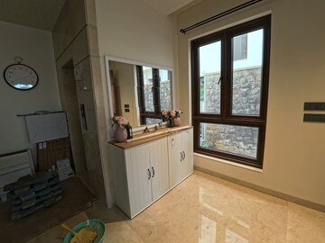 Room in 4 BHK Villa at Tellapur – for Rent