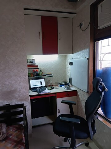 Team Area in 2 BHK Apartment at Lodha Paradise, Majiwada – for Sale