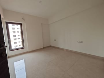 Room in 4 BHK Apartment at Chembur – for Rent