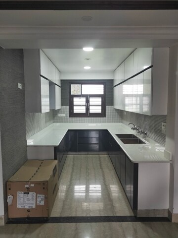 Kitchen in 3 BHK Builder Floor at Sector 57 – for Rent