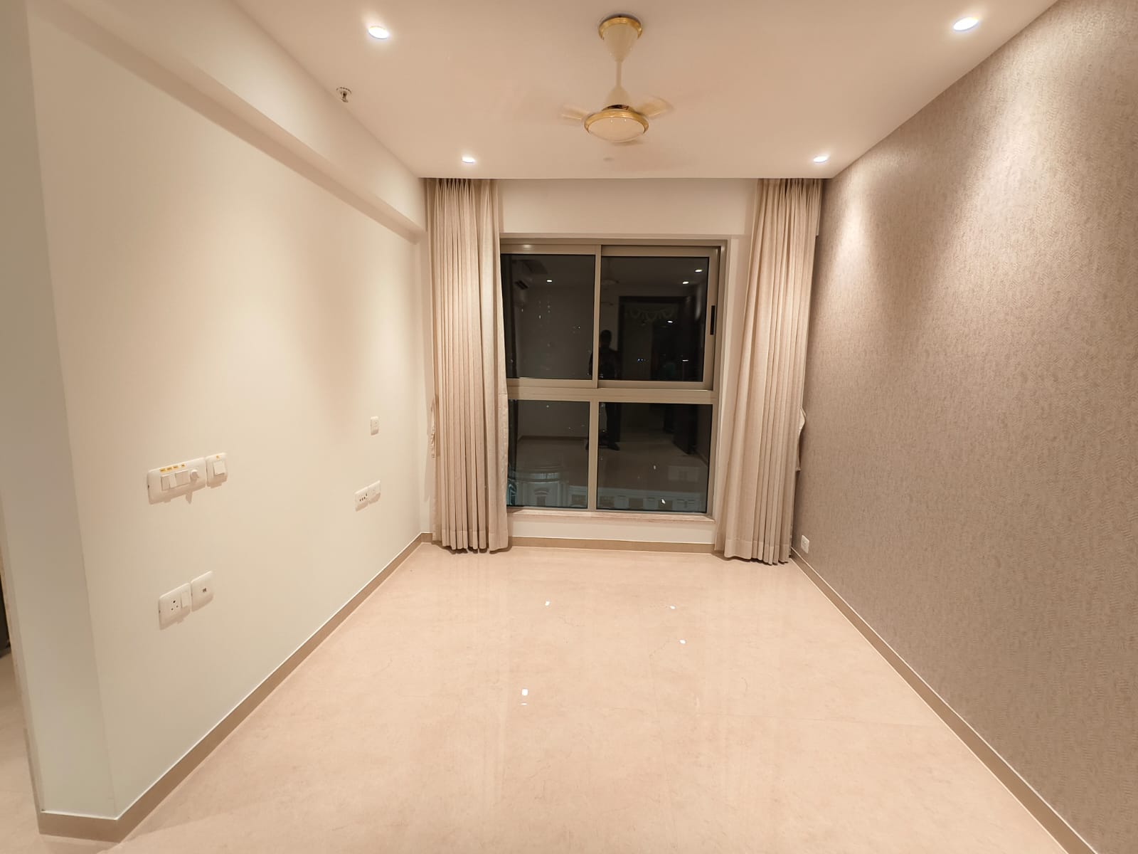 1 BHK Apartment For Rent in Hiranandani Highland