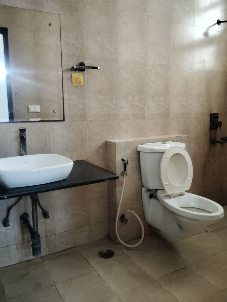 Bathroom, sector 50 4 Bedroom 2800 Sq.Ft. Independent House In Sector 50 Noida 8881861