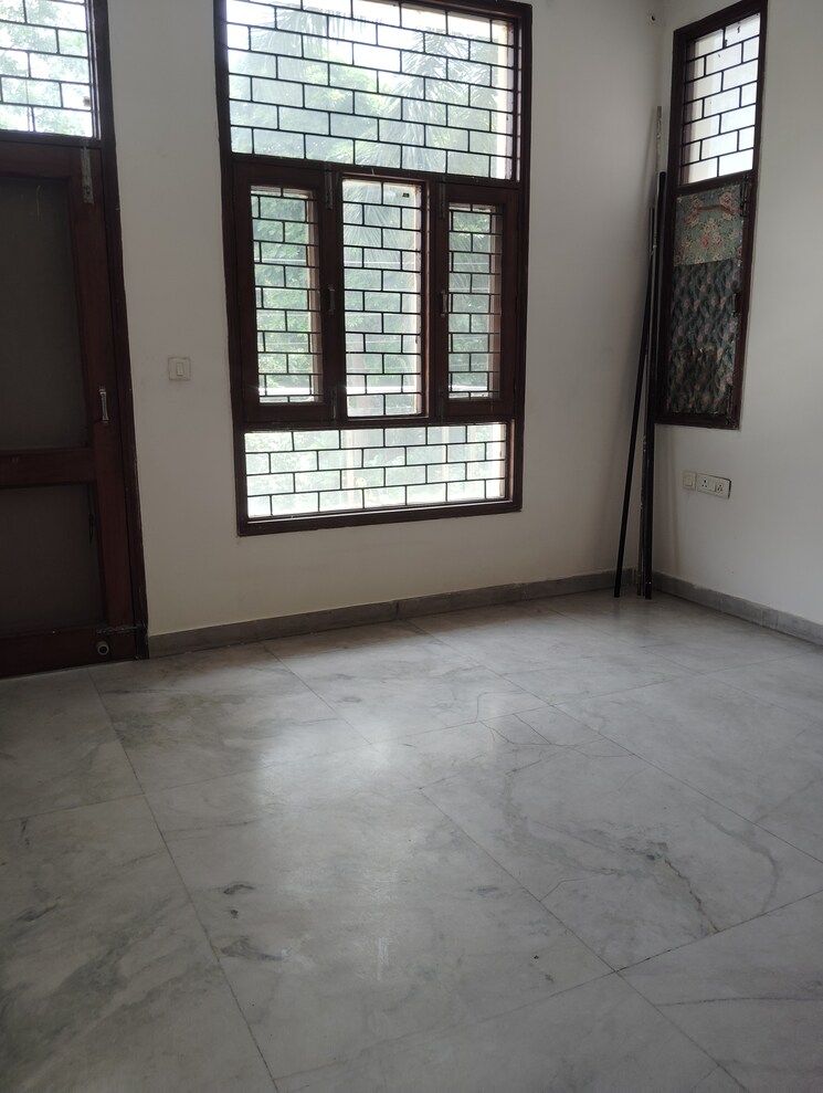 Room, sector 50 4 Bedroom 2800 Sq.Ft. Independent House In Sector 50 Noida 8881861