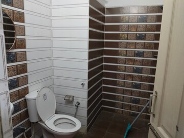 Bathroom in 2 BHK Builder Floor at VIP Ashiana Homes, Vip Road – for Rent
