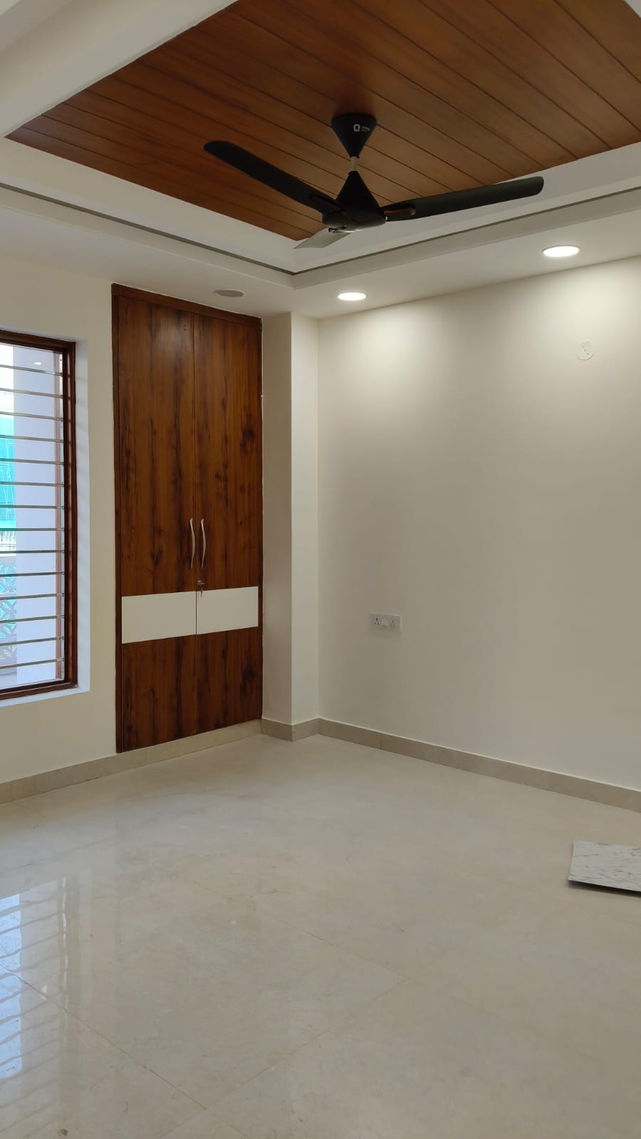 3 BHK + Pooja Room,Servant Room,Study Room,Extra Room Builder Floor For Rent in Huda Sector 