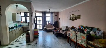 Living Room in 2 BHK Builder Floor at Sector 46 – for Rent