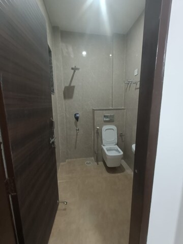 Bathroom in 2 BHK Builder Floor at Sector 46 – for Rent