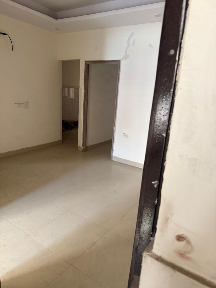 undefined, arv-park 2 Bedroom 1450 Sq.Ft. Builder Floor In Sector 63 Noida 8881949