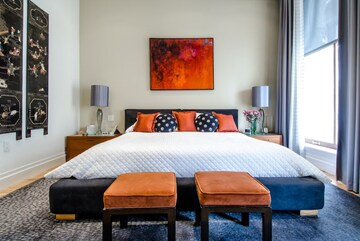 Bedroom in 3 BHK Apartment at DLF Regency Park I, Dlf Phase iv – for Sale