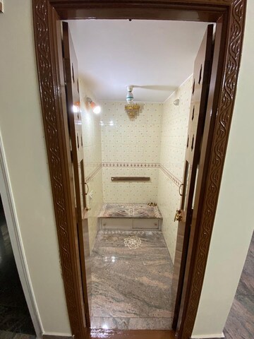 Building Lobby in 3 BHK Independent House at Rajaji Nagar – for Rent