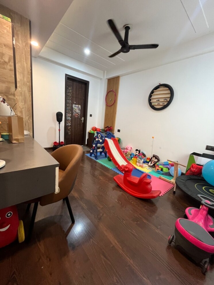 Master Bedroom, sector 67 4 Bedroom 300 Sq.Yd. Builder Floor In Sector 67 Gurgaon 8881967