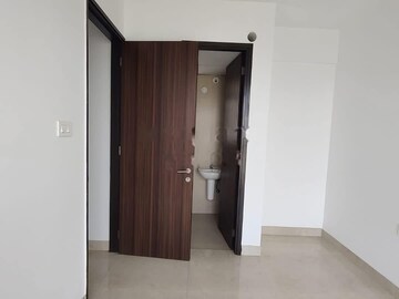 Room in 1.5 BHK Apartment at Runwal Forest Orchid, Kanjurmarg West – for Sale