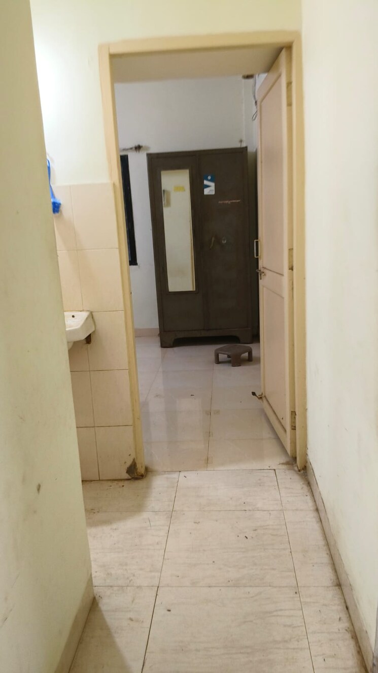 Bathroom, sushant-chs-pashan 3 Bedroom 1200 Sq.Ft. Apartment In Pashan Pune 8881970