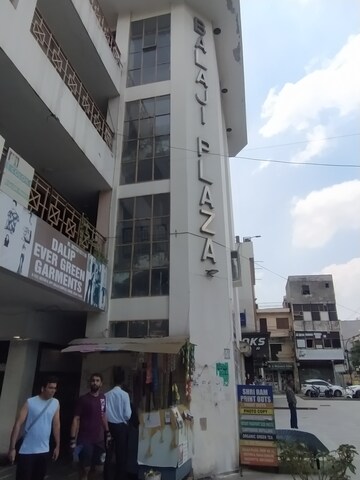  Shop For Rent in Rohini Sector 8