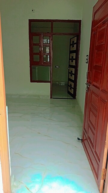 Room in 3.5 BHK Independent House at Sector 55 – for Rent