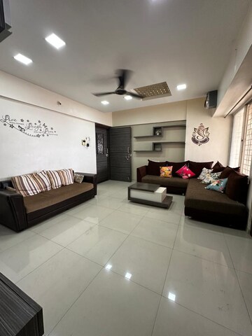Team Area in 2 BHK Apartment at Geeta Gold Fusion, Kharadi – for Rent