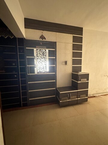 Room in 2 BHK Apartment at Geeta Gold Fusion, Kharadi – for Rent