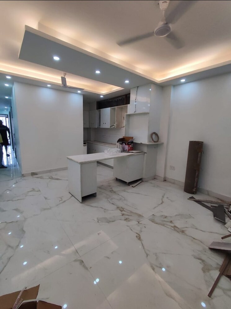  Parking, malviya nagar 3 Bedroom 150 Sq.Yd. Builder Floor In Malviya Nagar Delhi 8882051