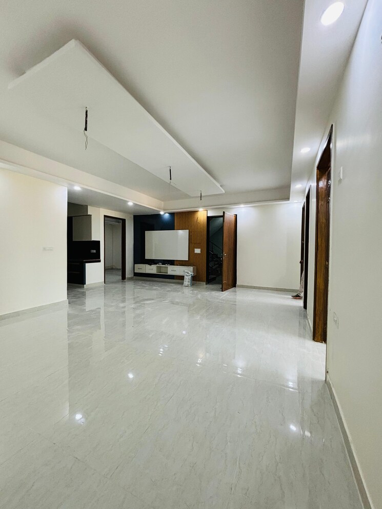 Room, dwarika-raj-garden-city 4 Bedroom 190 Sq.Yd. Builder Floor In Raj Nagar Extension Ghaziabad 8882047