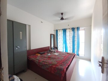 Bedroom in 3 BHK Apartment at Shakti Enclave Phase 2, Malad West – for Rent