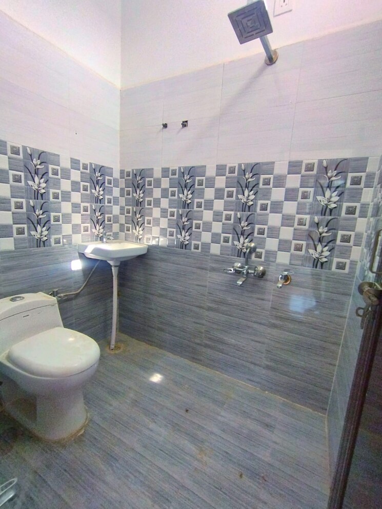  Parking, bijnor road 3 Bedroom 1550 Sq.Ft. Independent House In Bijnor Road Lucknow 8882098