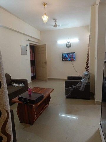 Master Bedroom in 3 BHK Builder Floor at RWA Apartments Sector 61, Sector 61 – for Rent