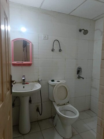 Bathroom in 3 BHK Builder Floor at RWA Apartments Sector 61, Sector 61 – for Rent