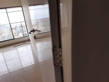 Room in 3 BHK Apartment at Swami Tower, Chembur – for Rent