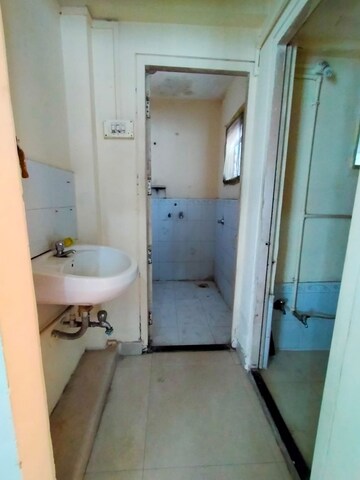 Bathroom in 1 BHK Apartment at Saptarishi Towers, Kandivali West – for Rent