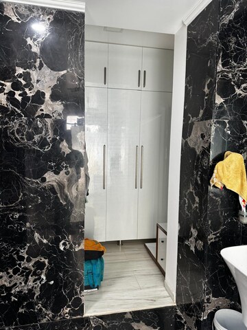 Bathroom in 5 BHK Apartment at VVIP Addresses, Raj Nagar Extension – for Sale