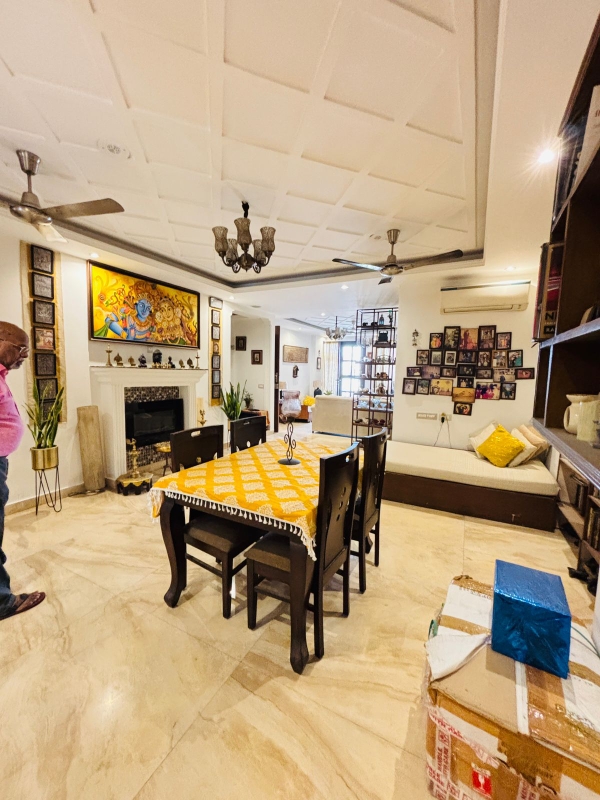 3 BHK + Pooja Room,Servant Room,Study Room Builder Floor For Sale in Sector 67