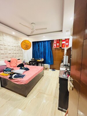 Bedroom in 3 BHK Builder Floor at Sector 67 – for Sale