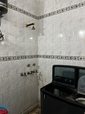 Bathroom in 2 BHK Builder Floor at RWA Apartments Sector 26, Sector 26 – for Rent