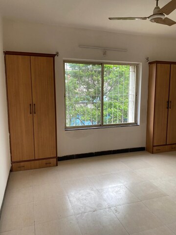Room in 3 BHK Apartment at Pentagon Fortune East, Kharadi – for Rent