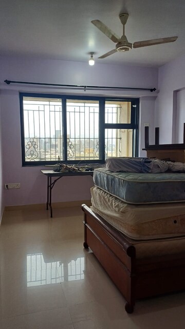 Bedroom in 4 BHK Apartment at Whispering Heights, Malad West – for Rent