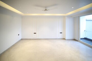 Room in 4 BHK Builder Floor at Malibu Town – for Sale