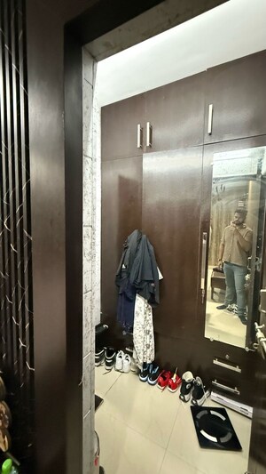  3 BHK Apartment at Alaknanda Apartment Gomti Nagar, Gomti Nagar – for Sale