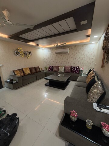 Living Room in 3 BHK Apartment at Alaknanda Apartment Gomti Nagar, Gomti Nagar – for Sale