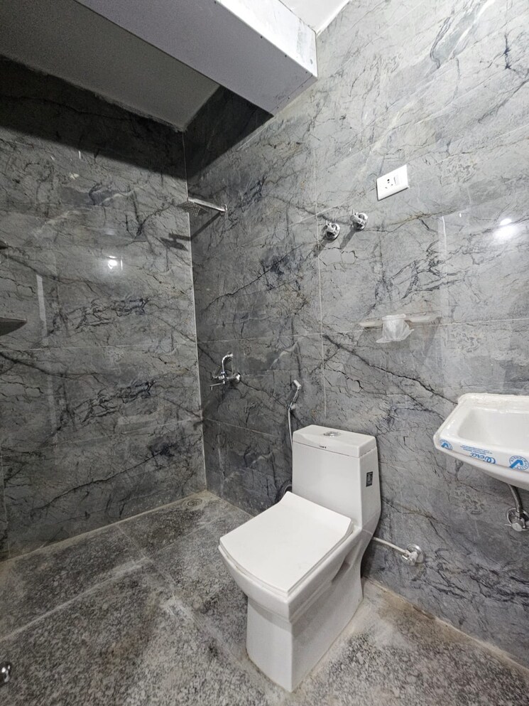 Bathroom, saket 1 Bedroom 550 Sq.Ft. Builder Floor In Saket Delhi 8882318